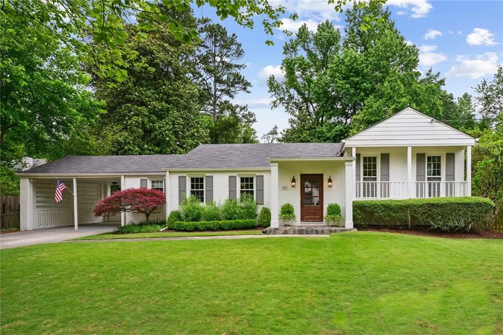 450 Old Creek Road, Atlanta, Georgia 30342, 3 Bedrooms Bedrooms, ,2 BathroomsBathrooms,Residential,Sold,450 Old Creek Road,7226006