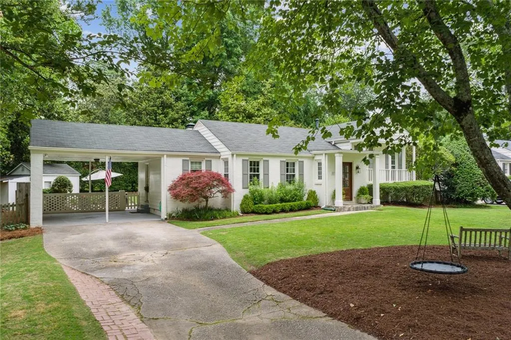 450 Old Creek Road, Atlanta, Georgia 30342, 3 Bedrooms Bedrooms, ,2 BathroomsBathrooms,Residential,Sold,450 Old Creek Road,7226006