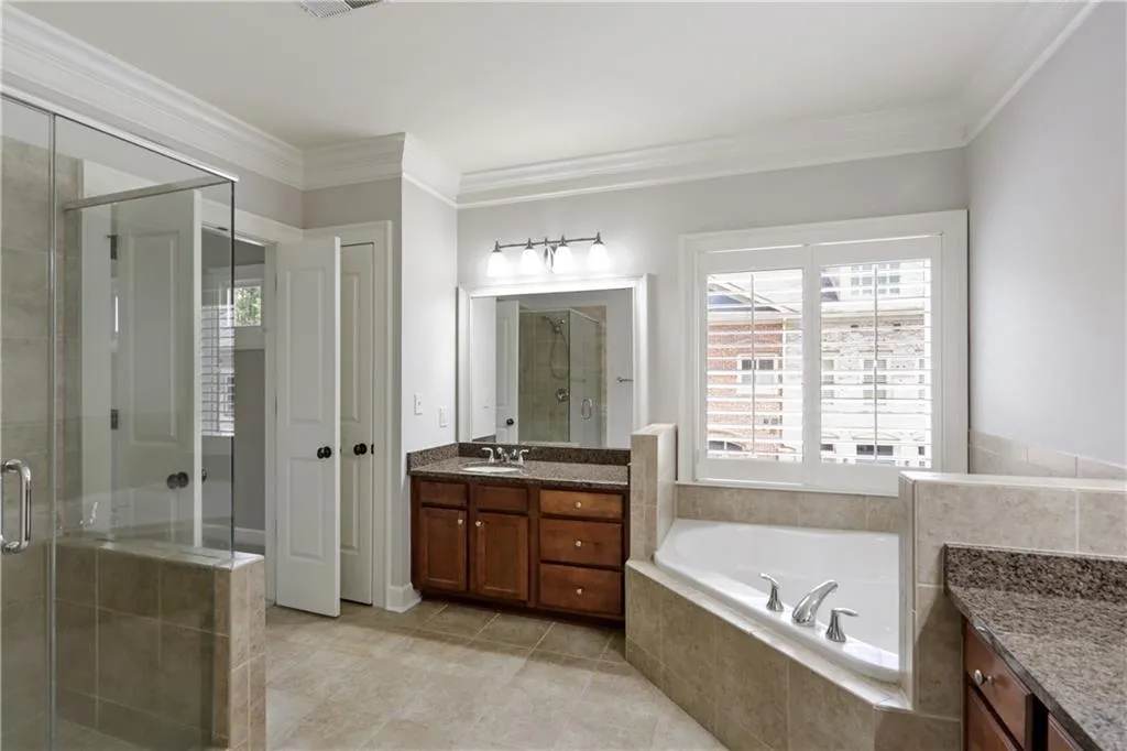619 Riverlawn Court Unit 20, Atlanta, Georgia 30339, 4 Bedrooms Bedrooms, ,4 BathroomsBathrooms,Residential,Sold,619 Riverlawn Court Unit 20,6547146
