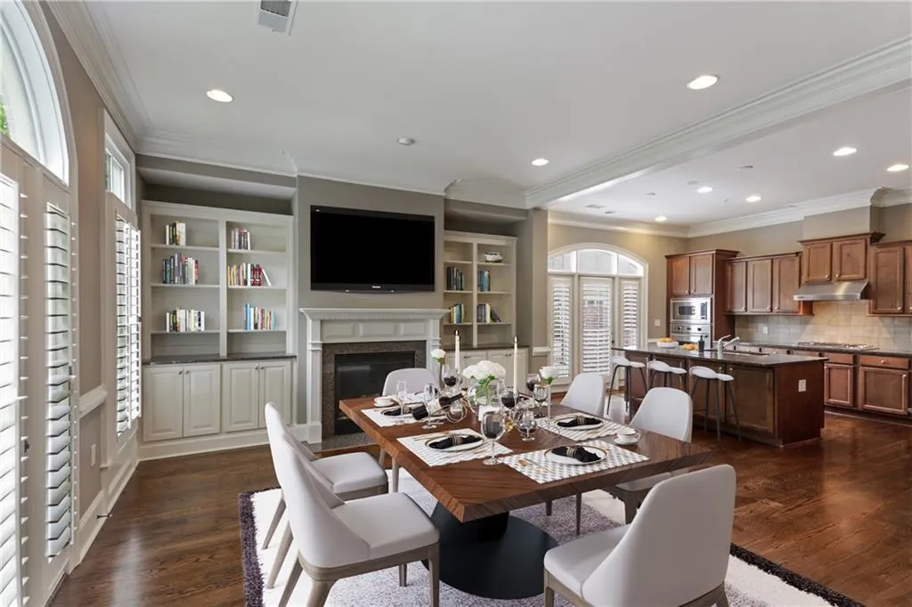 619 Riverlawn Court Unit 20, Atlanta, Georgia 30339, 4 Bedrooms Bedrooms, ,4 BathroomsBathrooms,Residential,Sold,619 Riverlawn Court Unit 20,6547146