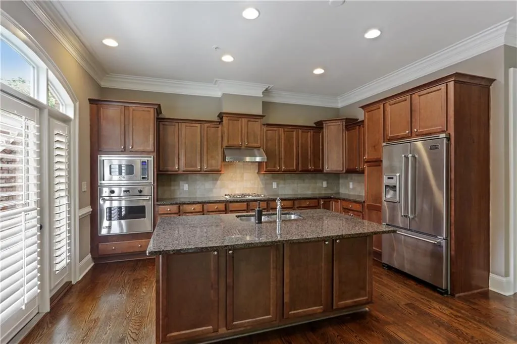 619 Riverlawn Court Unit 20, Atlanta, Georgia 30339, 4 Bedrooms Bedrooms, ,4 BathroomsBathrooms,Residential,Sold,619 Riverlawn Court Unit 20,6547146