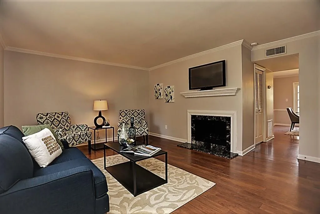 102 Verlaine Place Nw Unit 102, Atlanta, Georgia 30327, 2 Bedrooms Bedrooms, ,2 BathroomsBathrooms,Residential,Sold,102 Verlaine Place Nw Unit 102,5814959