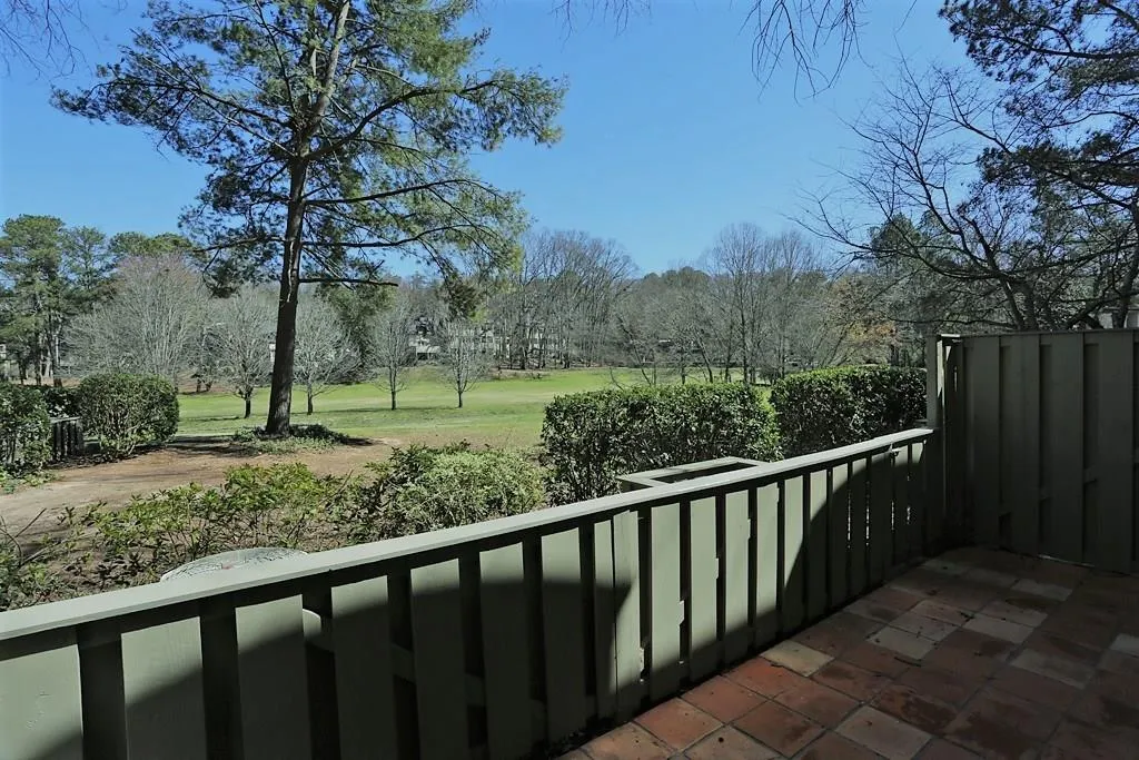 102 Verlaine Place Nw Unit 102, Atlanta, Georgia 30327, 2 Bedrooms Bedrooms, ,2 BathroomsBathrooms,Residential,Sold,102 Verlaine Place Nw Unit 102,5814959