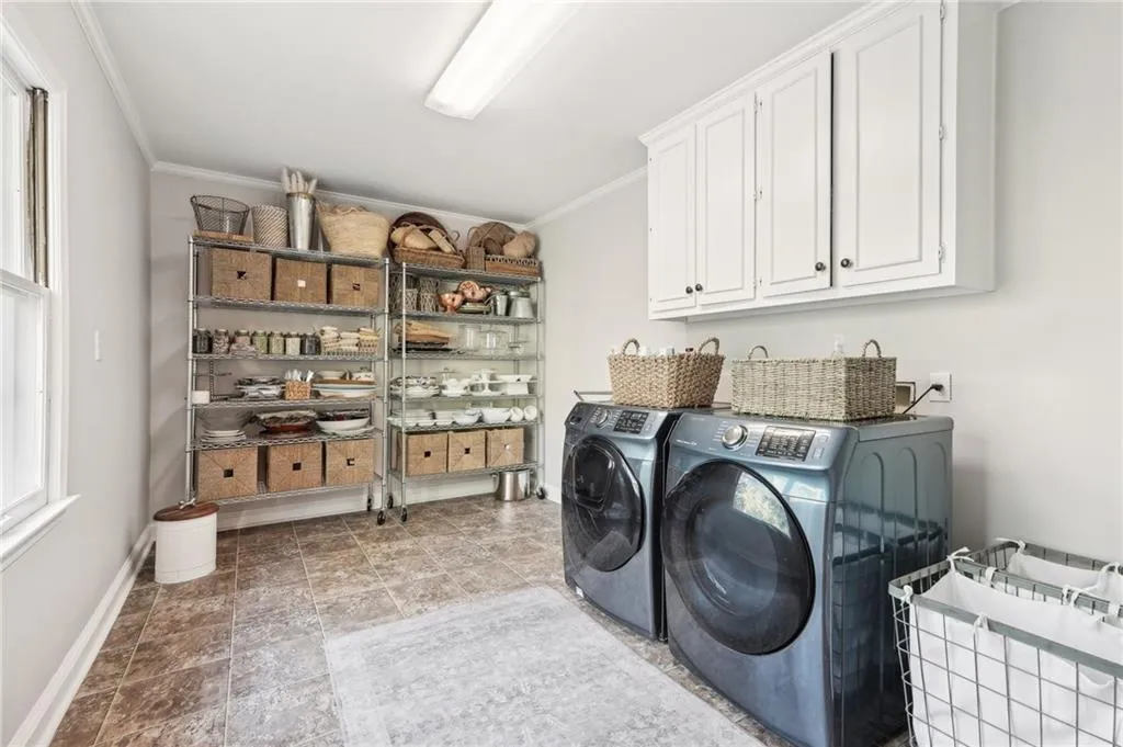 345 Crosstree Lane, Atlanta, Georgia 30328, 5 Bedrooms Bedrooms, ,3 BathroomsBathrooms,Residential,Sold,345 Crosstree Lane,7469638