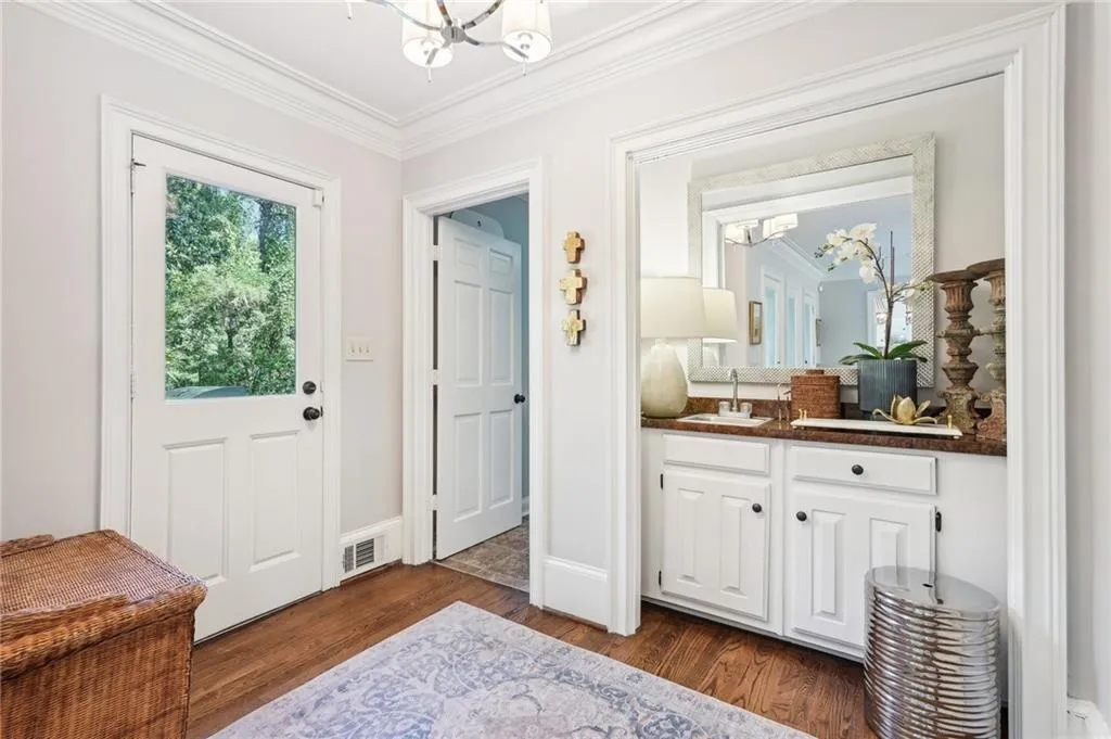 345 Crosstree Lane, Atlanta, Georgia 30328, 5 Bedrooms Bedrooms, ,3 BathroomsBathrooms,Residential,Sold,345 Crosstree Lane,7469638
