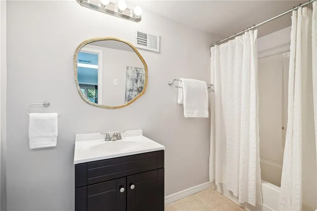 345 Crosstree Lane, Atlanta, Georgia 30328, 5 Bedrooms Bedrooms, ,3 BathroomsBathrooms,Residential,Sold,345 Crosstree Lane,7469638