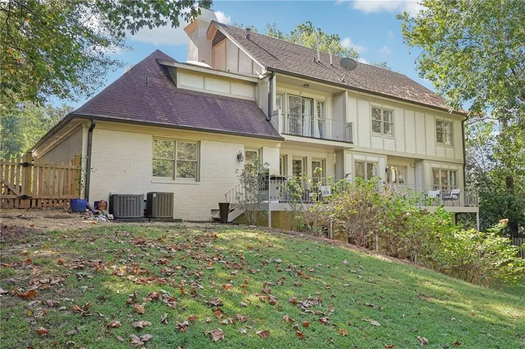 345 Crosstree Lane, Atlanta, Georgia 30328, 5 Bedrooms Bedrooms, ,3 BathroomsBathrooms,Residential,Sold,345 Crosstree Lane,7469638