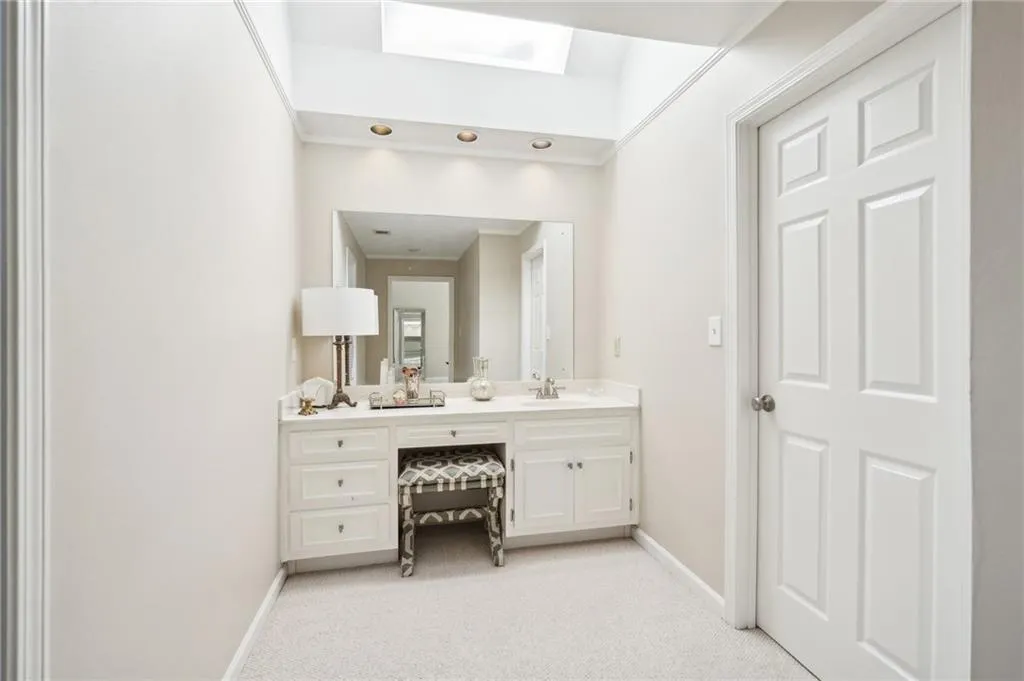 345 Crosstree Lane, Atlanta, Georgia 30328, 5 Bedrooms Bedrooms, ,3 BathroomsBathrooms,Residential,Sold,345 Crosstree Lane,7469638