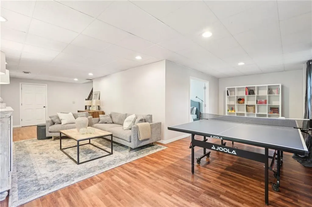 345 Crosstree Lane, Atlanta, Georgia 30328, 5 Bedrooms Bedrooms, ,3 BathroomsBathrooms,Residential,Sold,345 Crosstree Lane,7469638