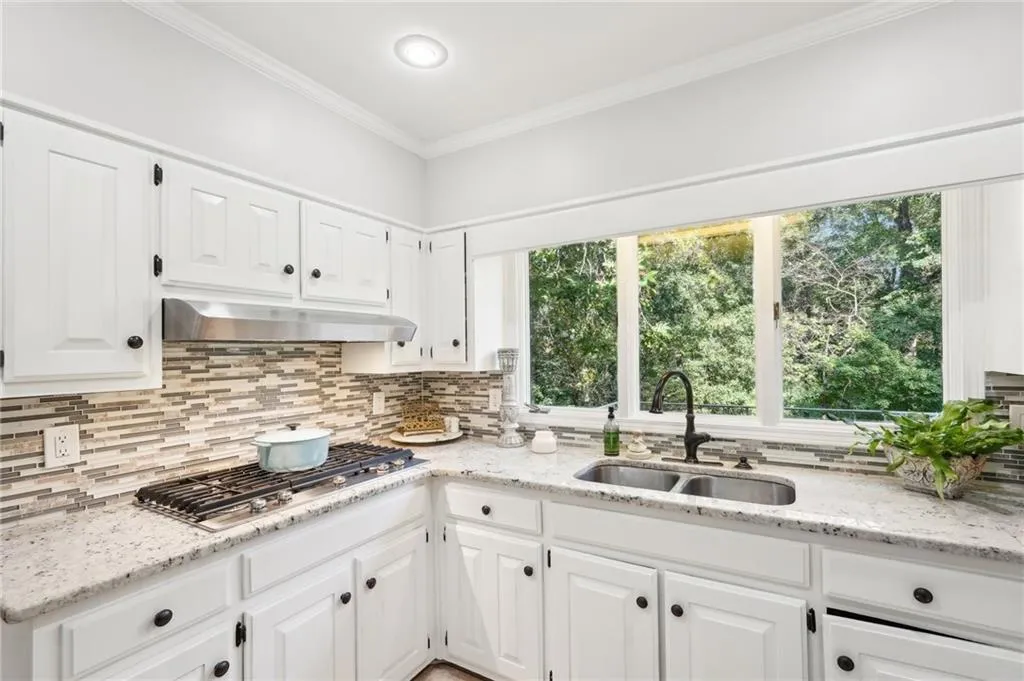 345 Crosstree Lane, Atlanta, Georgia 30328, 5 Bedrooms Bedrooms, ,3 BathroomsBathrooms,Residential,Sold,345 Crosstree Lane,7469638