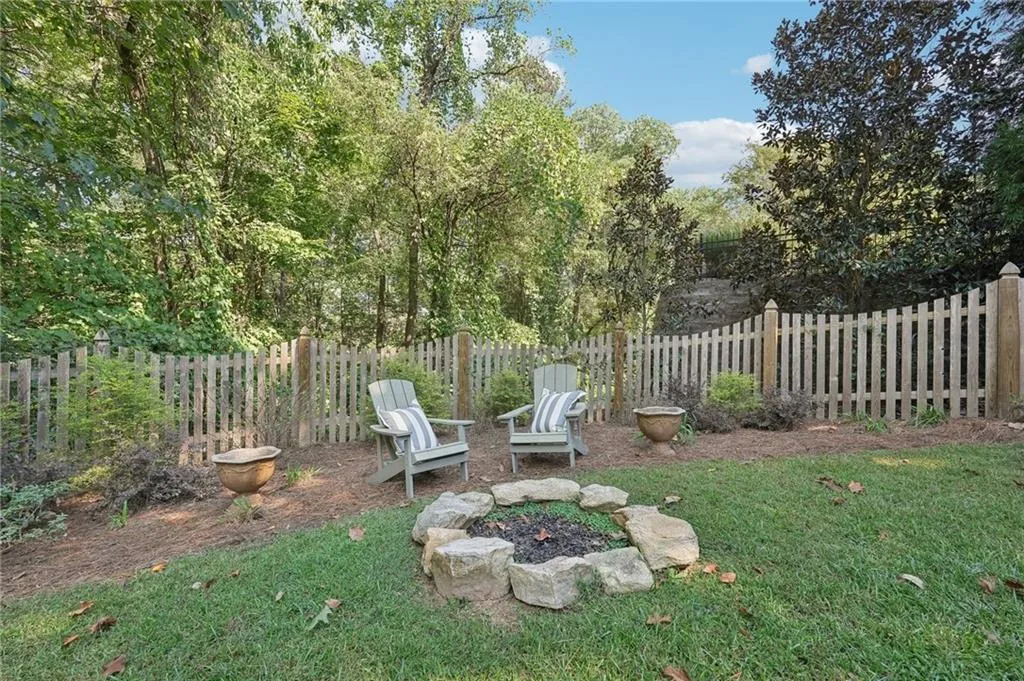 345 Crosstree Lane, Atlanta, Georgia 30328, 5 Bedrooms Bedrooms, ,3 BathroomsBathrooms,Residential,Sold,345 Crosstree Lane,7469638