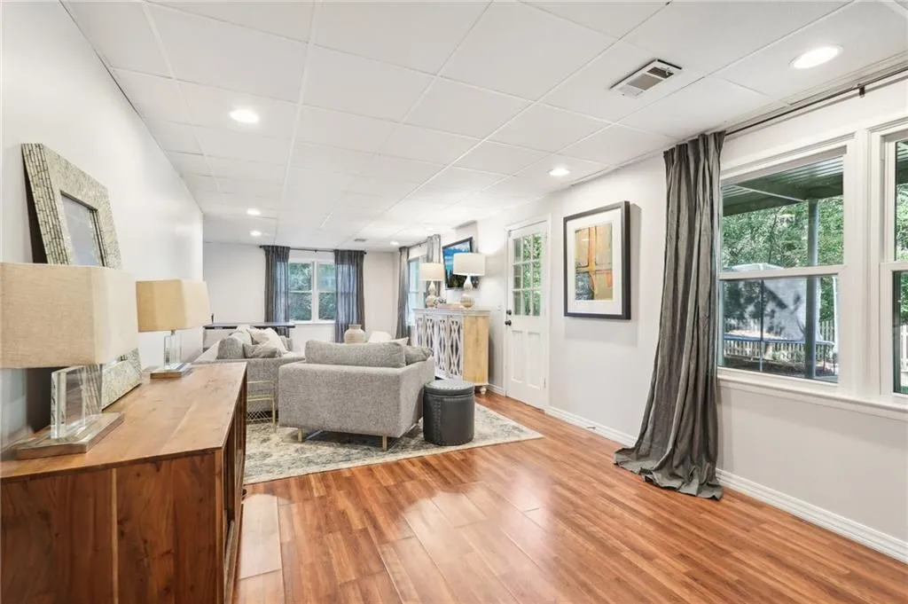 345 Crosstree Lane, Atlanta, Georgia 30328, 5 Bedrooms Bedrooms, ,3 BathroomsBathrooms,Residential,Sold,345 Crosstree Lane,7469638