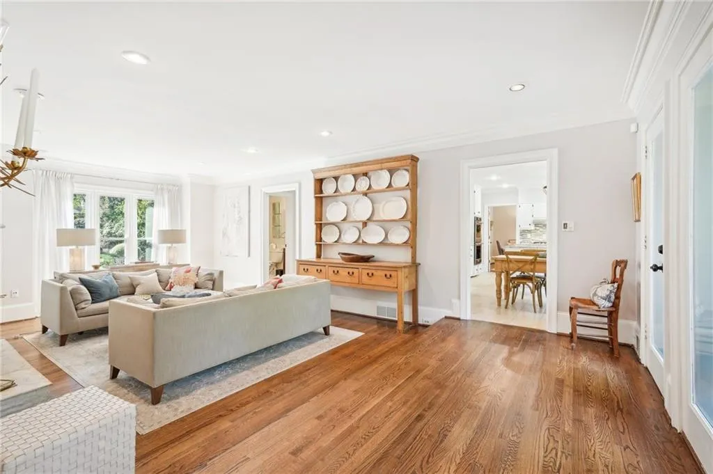 345 Crosstree Lane, Atlanta, Georgia 30328, 5 Bedrooms Bedrooms, ,3 BathroomsBathrooms,Residential,Sold,345 Crosstree Lane,7469638