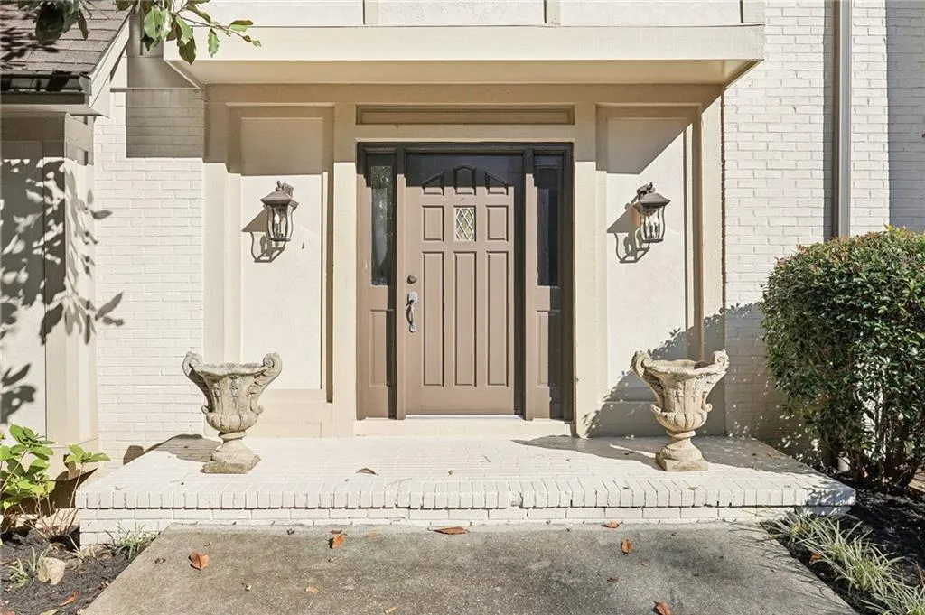 345 Crosstree Lane, Atlanta, Georgia 30328, 5 Bedrooms Bedrooms, ,3 BathroomsBathrooms,Residential,Sold,345 Crosstree Lane,7469638
