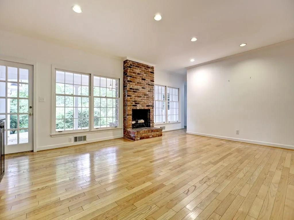 825 N Island Drive, Sandy Springs, Georgia 30327, 5 Bedrooms Bedrooms, ,3 BathroomsBathrooms,Residential,Sold,825 N Island Drive,5733180