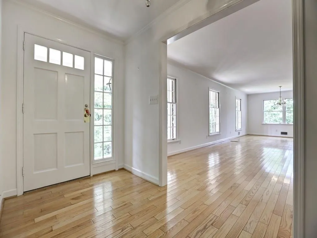 825 N Island Drive, Sandy Springs, Georgia 30327, 5 Bedrooms Bedrooms, ,3 BathroomsBathrooms,Residential,Sold,825 N Island Drive,5733180