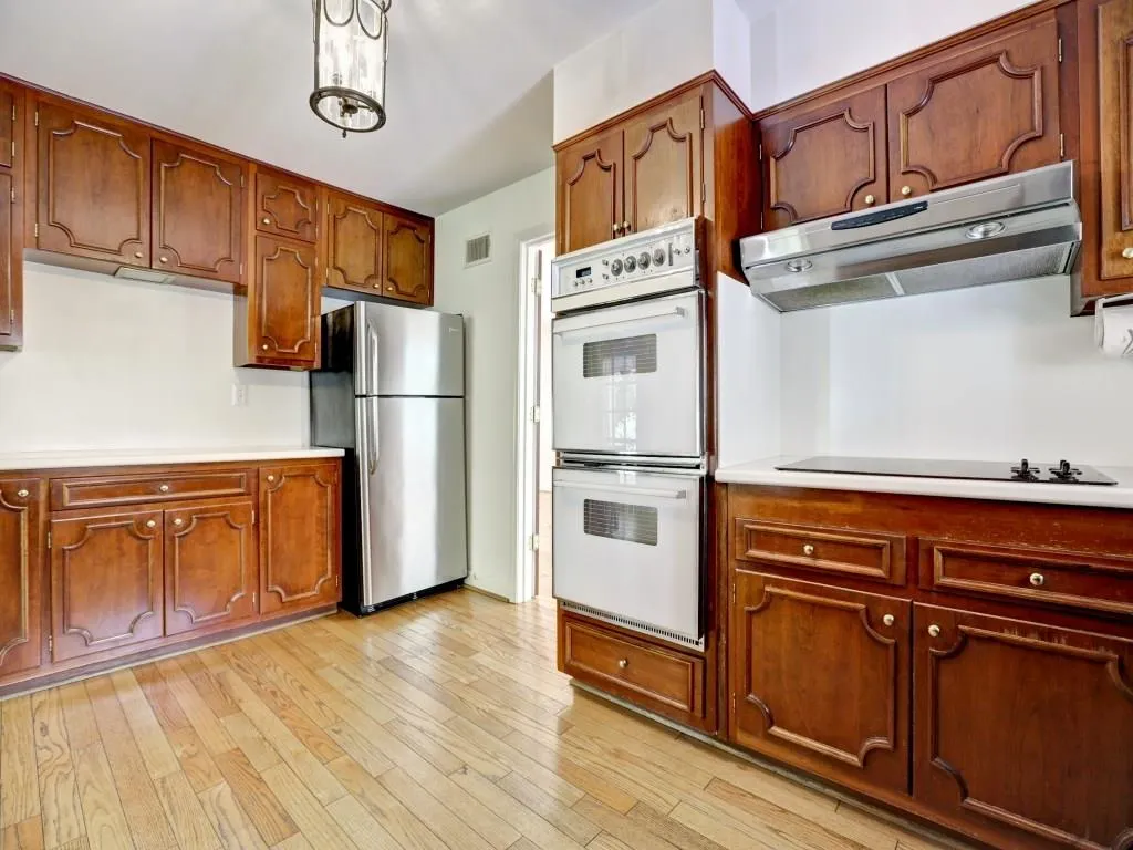 825 N Island Drive, Sandy Springs, Georgia 30327, 5 Bedrooms Bedrooms, ,3 BathroomsBathrooms,Residential,Sold,825 N Island Drive,5733180