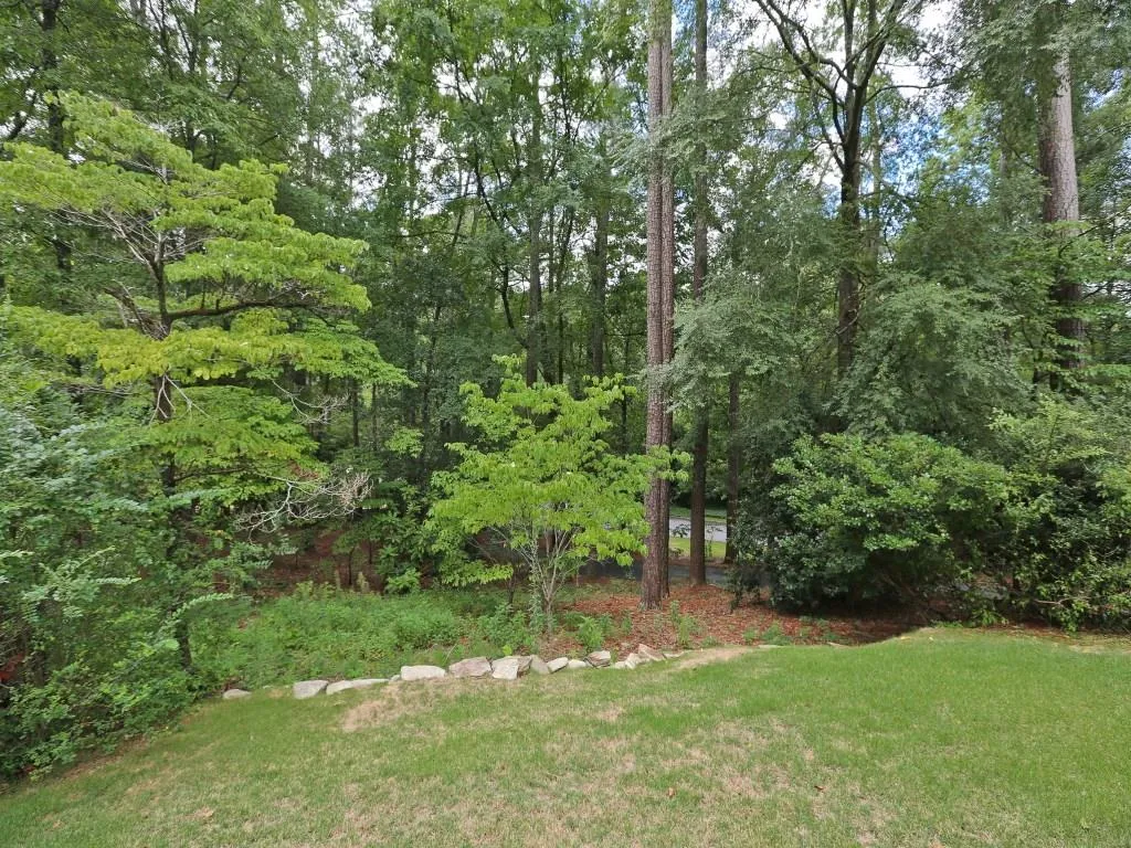 825 N Island Drive, Sandy Springs, Georgia 30327, 5 Bedrooms Bedrooms, ,3 BathroomsBathrooms,Residential,Sold,825 N Island Drive,5733180