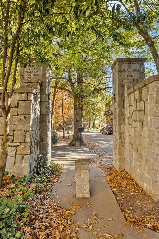 652 Timm Valley Road Ne, Atlanta, Georgia 30305, 5 Bedrooms Bedrooms, 0 ,4 BathroomsBathrooms,Residential,For Sale,652 Timm Valley Road Ne,7716817