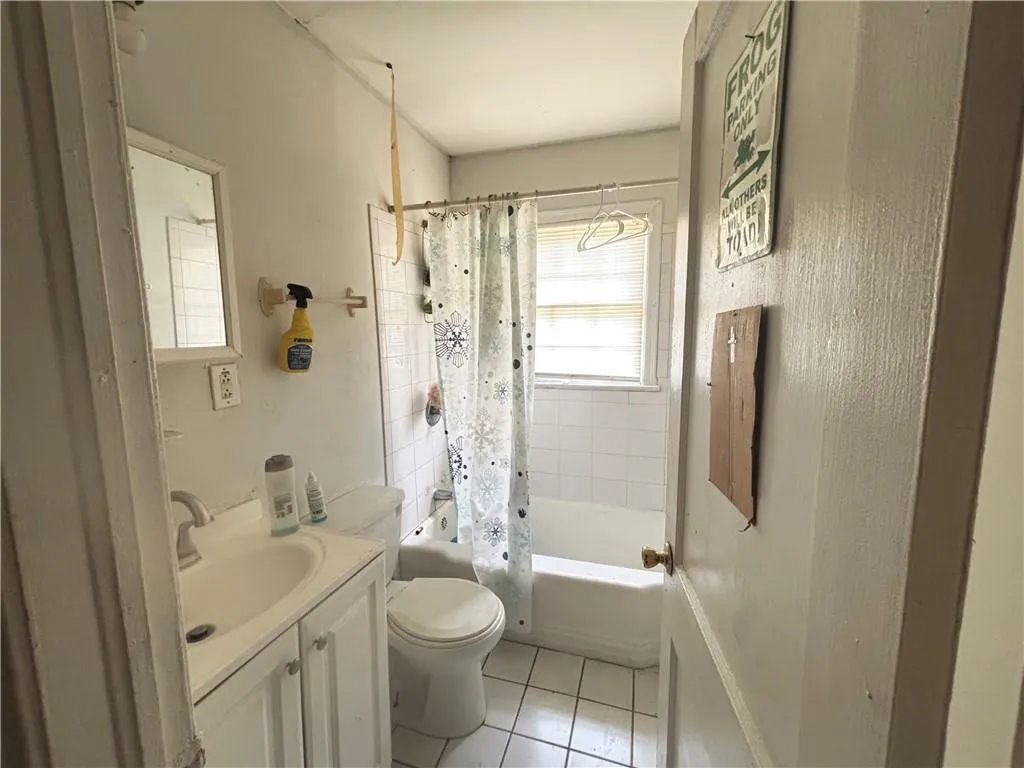 479 Aberdeen Drive Nw, Atlanta, Georgia 30318, 3 Bedrooms Bedrooms, ,1 BathroomBathrooms,Residential,For Sale,479 Aberdeen Drive Nw,7620715