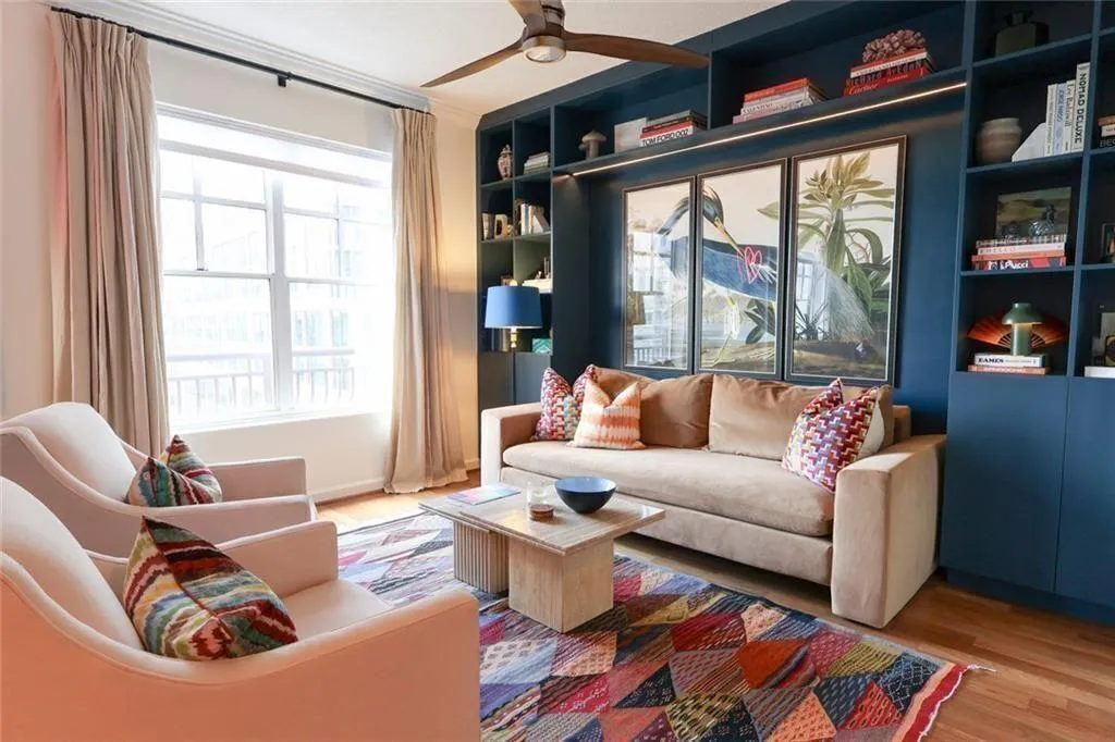 Living Room 2/ Home Office