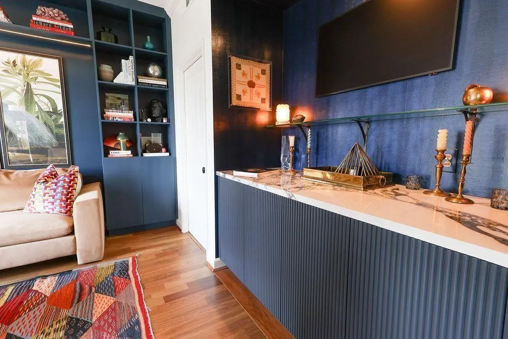Living Room 2/ Home Office