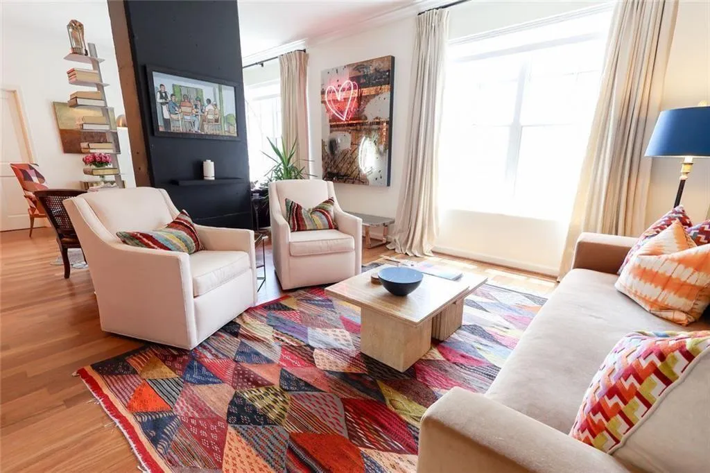 Living Room 2/ Home Office