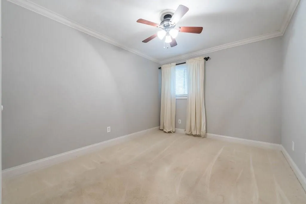 5400 Roswell Road Unit J3, Atlanta, Georgia 30342, 3 Bedrooms Bedrooms, ,2 BathroomsBathrooms,Residential,Sold,5400 Roswell Road Unit J3,5918861