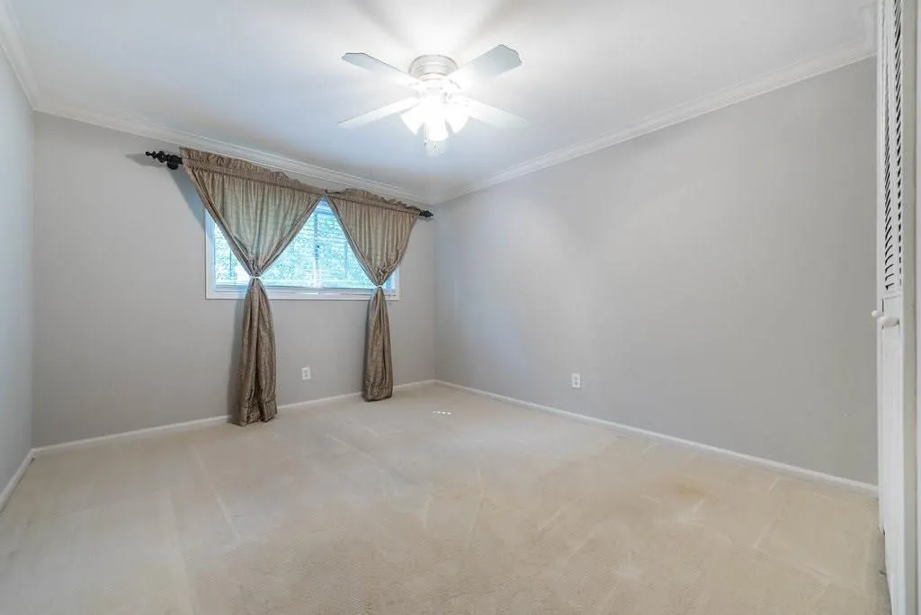 5400 Roswell Road Unit J3, Atlanta, Georgia 30342, 3 Bedrooms Bedrooms, ,2 BathroomsBathrooms,Residential,Sold,5400 Roswell Road Unit J3,5918861