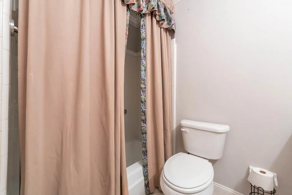 5400 Roswell Road Unit J3, Atlanta, Georgia 30342, 3 Bedrooms Bedrooms, ,2 BathroomsBathrooms,Residential,Sold,5400 Roswell Road Unit J3,5918861