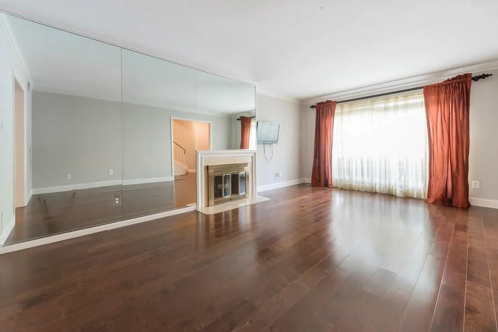 5400 Roswell Road Unit J3, Atlanta, Georgia 30342, 3 Bedrooms Bedrooms, ,2 BathroomsBathrooms,Residential,Sold,5400 Roswell Road Unit J3,5918861