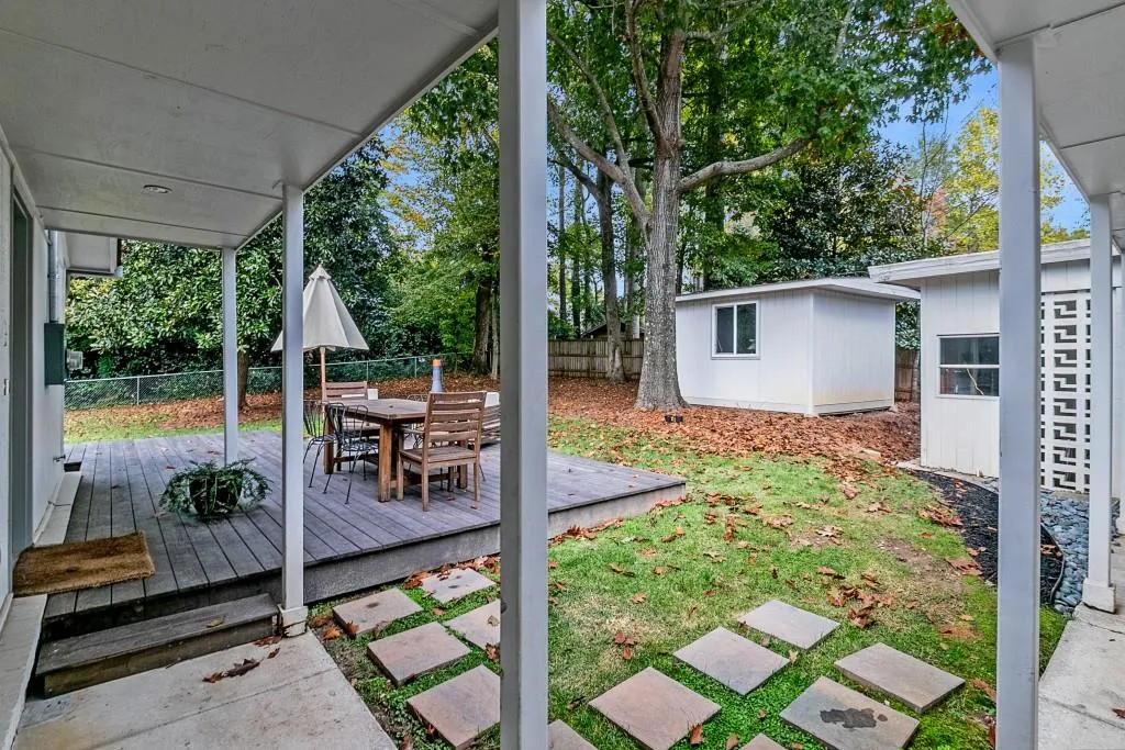 245 Colewood Way, Sandy Springs, Georgia 30328, 4 Bedrooms Bedrooms, ,2 BathroomsBathrooms,Residential,Sold,245 Colewood Way,6803110