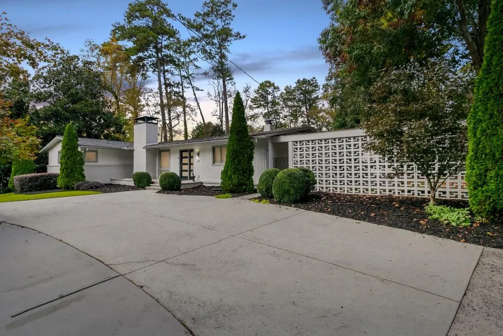 245 Colewood Way, Sandy Springs, Georgia 30328, 4 Bedrooms Bedrooms, ,2 BathroomsBathrooms,Residential,Sold,245 Colewood Way,6803110