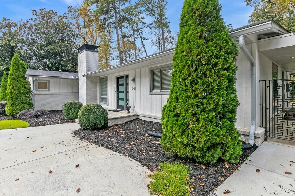 245 Colewood Way, Sandy Springs, Georgia 30328, 4 Bedrooms Bedrooms, ,2 BathroomsBathrooms,Residential,Sold,245 Colewood Way,6803110