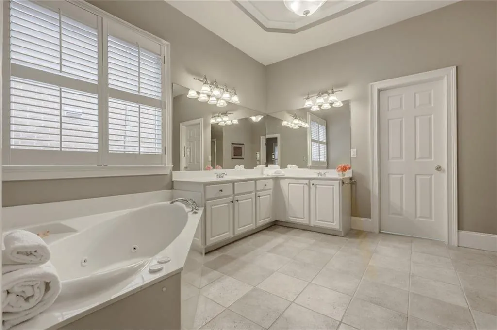 445 Wembley Circle, Sandy Springs, Georgia 30328, 4 Bedrooms Bedrooms, ,3 BathroomsBathrooms,Residential,Sold,445 Wembley Circle,6519427