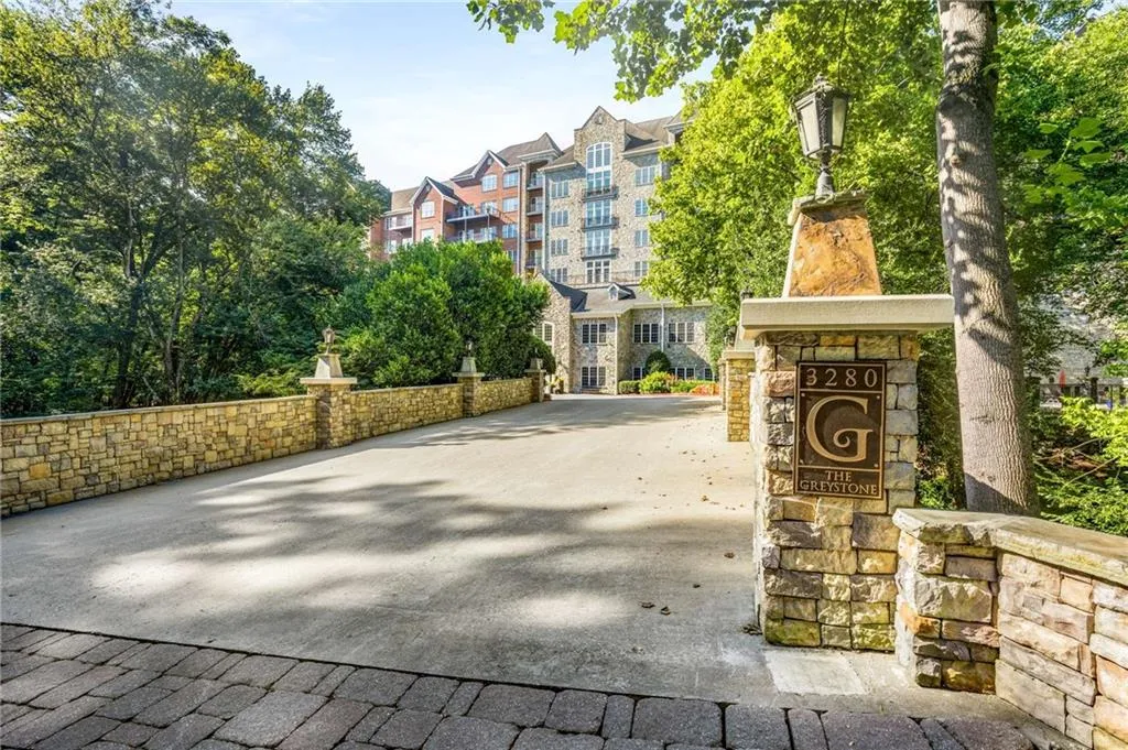 3280 Stillhouse Lane Se Unit 410, Atlanta, Georgia 30339, 3 Bedrooms Bedrooms, ,3 BathroomsBathrooms,Residential,For Sale,3280 Stillhouse Lane Se Unit 410,7633784