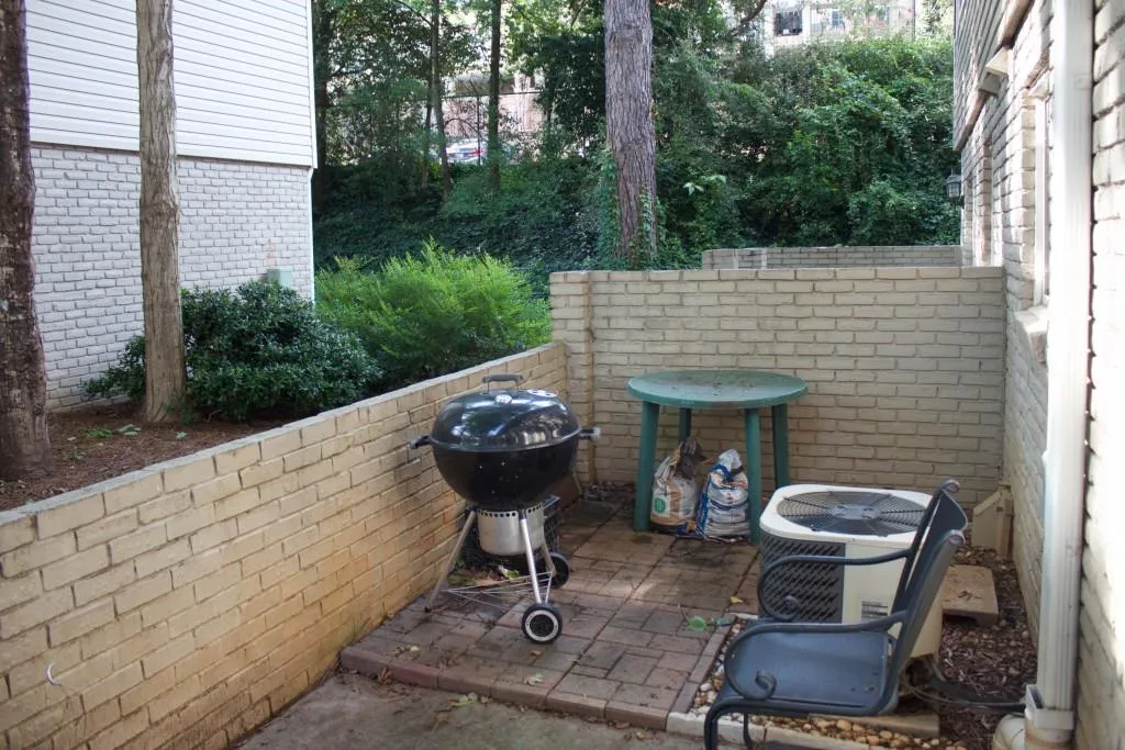 6940 Roswell Road Ne Unit 21e, Atlanta, Georgia 30328, 2 Bedrooms Bedrooms, ,1 BathroomBathrooms,Residential,Sold,6940 Roswell Road Ne Unit 21e,5876909