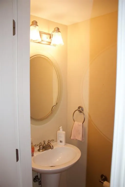 6940 Roswell Road Ne Unit 21e, Atlanta, Georgia 30328, 2 Bedrooms Bedrooms, ,1 BathroomBathrooms,Residential,Sold,6940 Roswell Road Ne Unit 21e,5876909