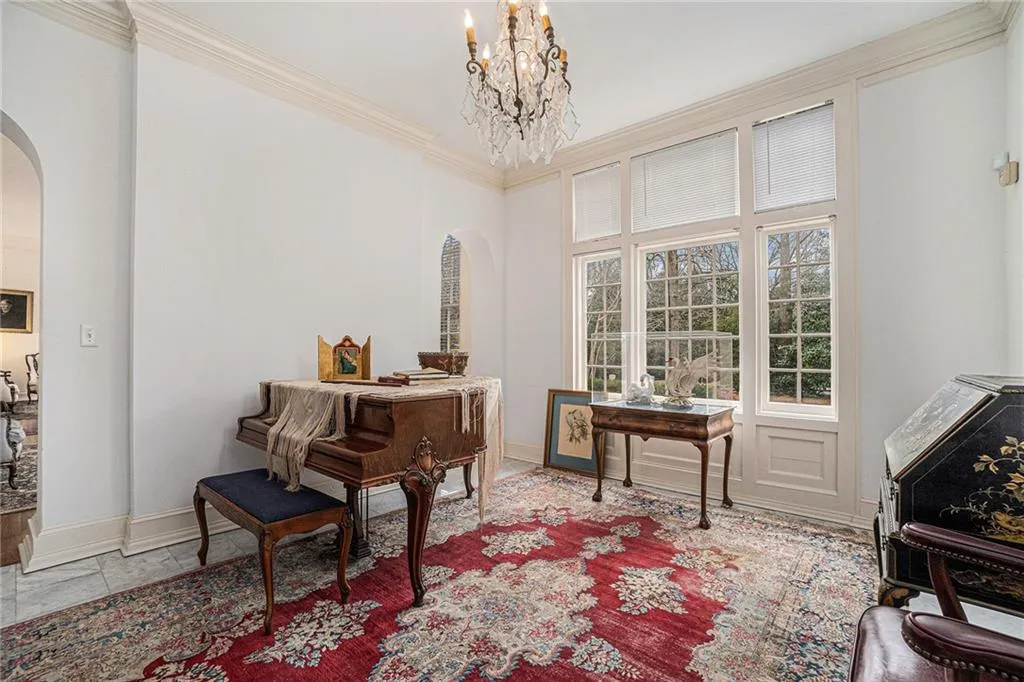 7 W Andrews Drive Nw, Atlanta, Georgia 30305, 5 Bedrooms Bedrooms, ,4 BathroomsBathrooms,Residential,For Sale,7 W Andrews Drive Nw,7518310