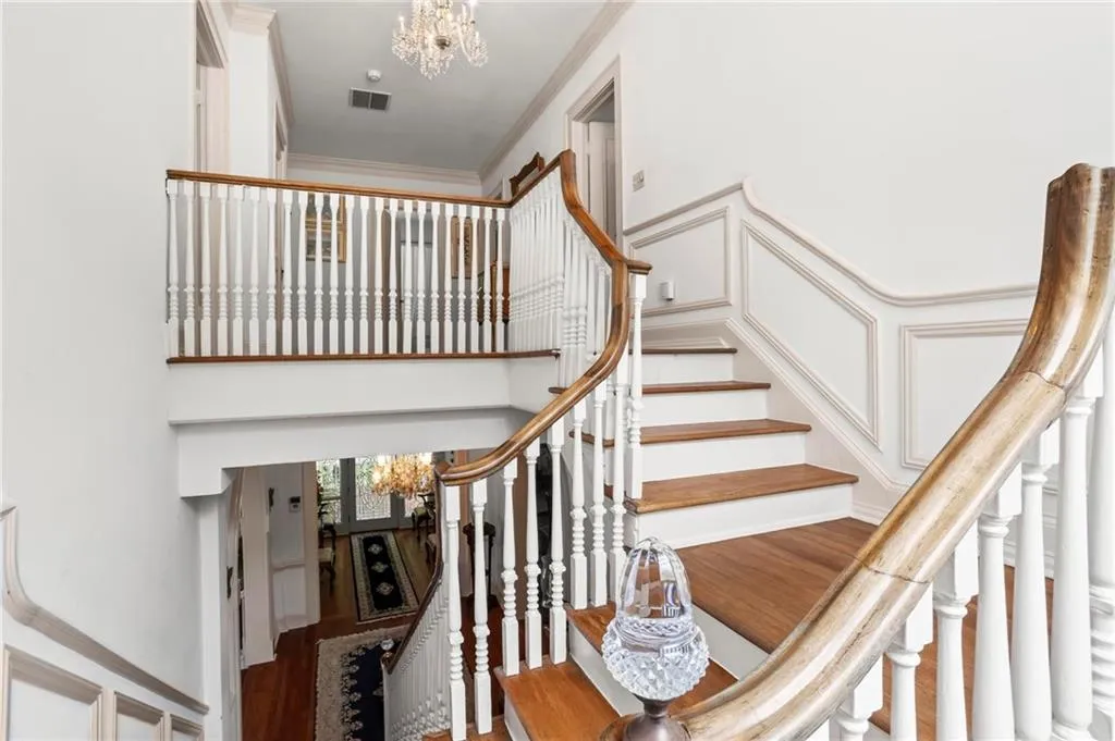 7 W Andrews Drive Nw, Atlanta, Georgia 30305, 5 Bedrooms Bedrooms, ,4 BathroomsBathrooms,Residential,For Sale,7 W Andrews Drive Nw,7518310