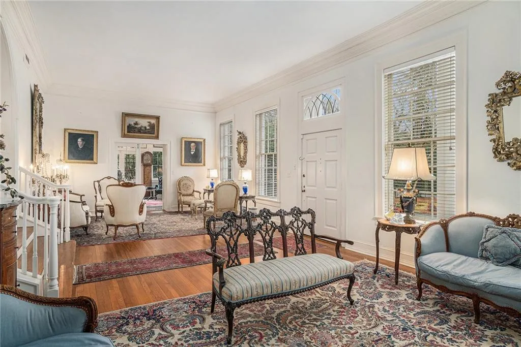 7 W Andrews Drive Nw, Atlanta, Georgia 30305, 5 Bedrooms Bedrooms, ,4 BathroomsBathrooms,Residential,For Sale,7 W Andrews Drive Nw,7518310