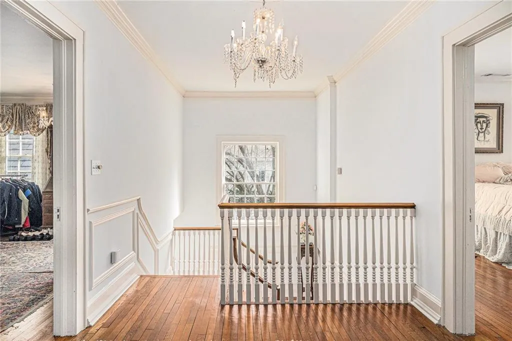 7 W Andrews Drive Nw, Atlanta, Georgia 30305, 5 Bedrooms Bedrooms, ,4 BathroomsBathrooms,Residential,For Sale,7 W Andrews Drive Nw,7518310