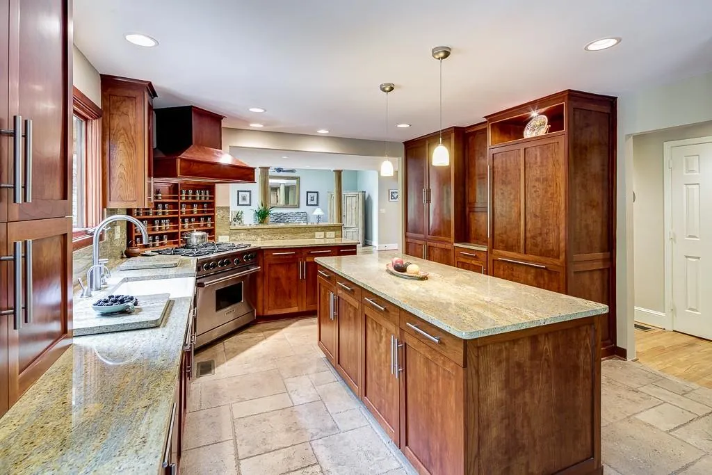 7950 Innsbruck Drive, Sandy Springs, Georgia 30350, 4 Bedrooms Bedrooms, ,2 BathroomsBathrooms,Residential,Sold,7950 Innsbruck Drive,5687623