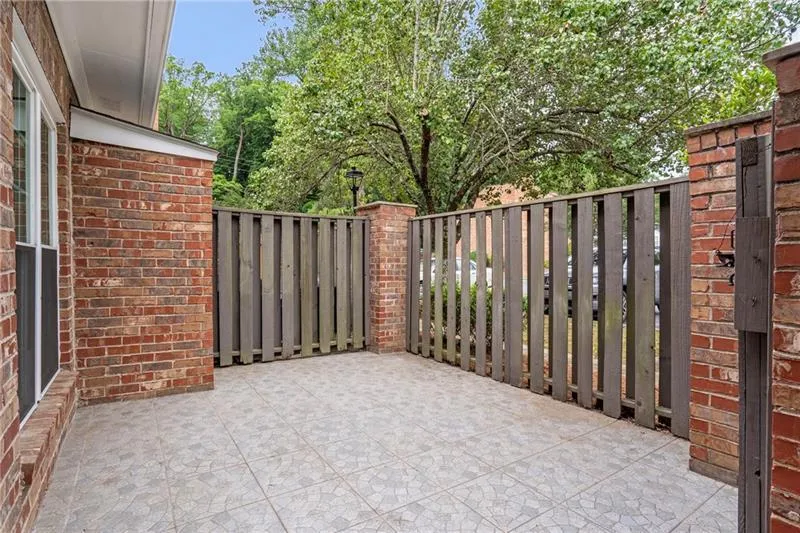 10 Market Square Place Nw, Atlanta, Georgia 30318, 2 Bedrooms Bedrooms, 0 ,2 BathroomsBathrooms,Residential,For Sale,10 Market Square Place Nw,7838641