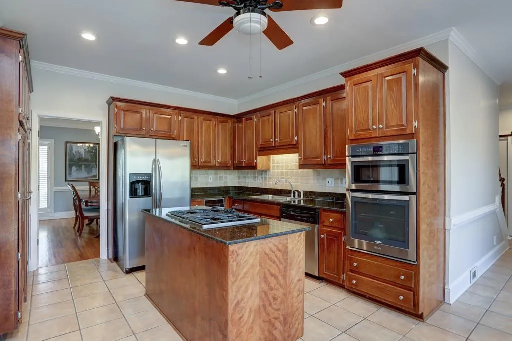 8205 Sullivan Hill Road, Sandy Springs, Georgia 30350, 5 Bedrooms Bedrooms, ,4 BathroomsBathrooms,Residential,Sold,8205 Sullivan Hill Road,6529096