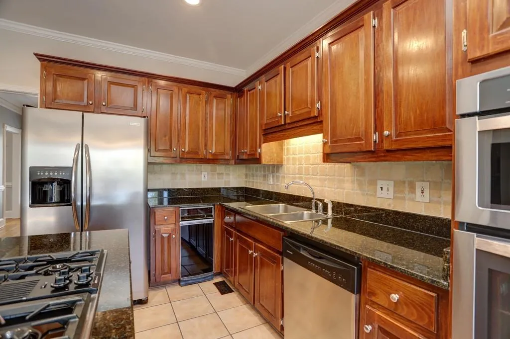 8205 Sullivan Hill Road, Sandy Springs, Georgia 30350, 5 Bedrooms Bedrooms, ,4 BathroomsBathrooms,Residential,Sold,8205 Sullivan Hill Road,6529096