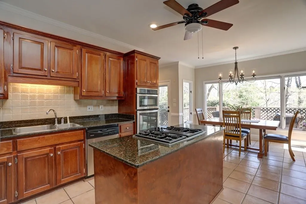 8205 Sullivan Hill Road, Sandy Springs, Georgia 30350, 5 Bedrooms Bedrooms, ,4 BathroomsBathrooms,Residential,Sold,8205 Sullivan Hill Road,6529096