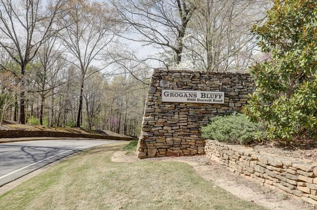 8205 Sullivan Hill Road, Sandy Springs, Georgia 30350, 5 Bedrooms Bedrooms, ,4 BathroomsBathrooms,Residential,Sold,8205 Sullivan Hill Road,6529096