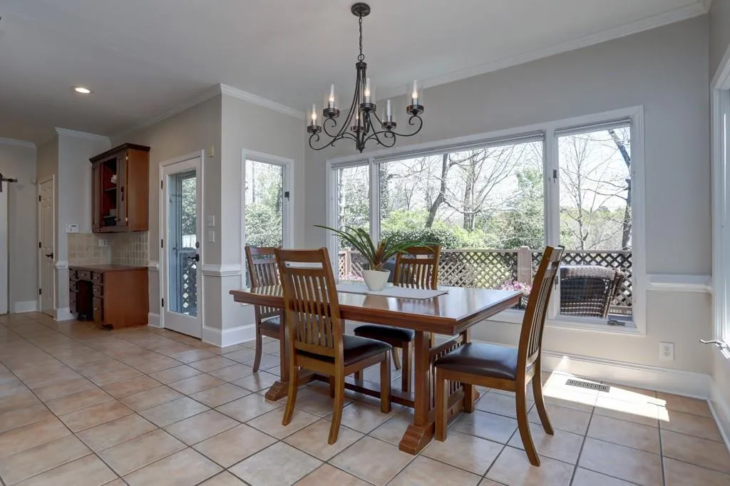 8205 Sullivan Hill Road, Sandy Springs, Georgia 30350, 5 Bedrooms Bedrooms, ,4 BathroomsBathrooms,Residential,Sold,8205 Sullivan Hill Road,6529096