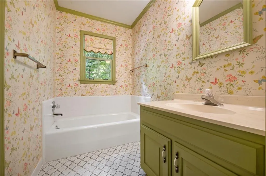 140 Classic Cove, Atlanta, Georgia 30350, 4 Bedrooms Bedrooms, ,4 BathroomsBathrooms,Residential,Sold,140 Classic Cove,7087736